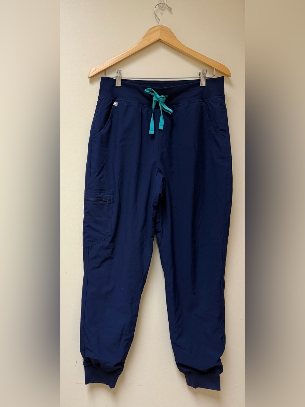 🔹Figs Navy Jogger Pants with Teal Drawstring🔷